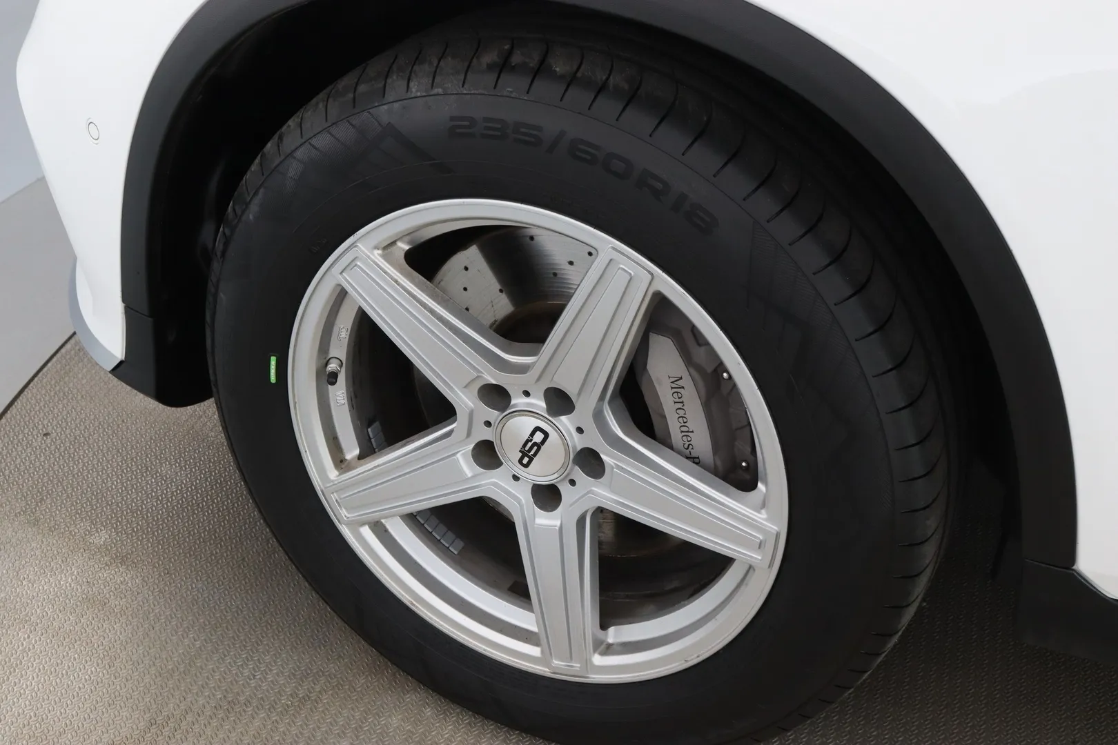 Mercedes-Benz GLC VZF-375 carousel image