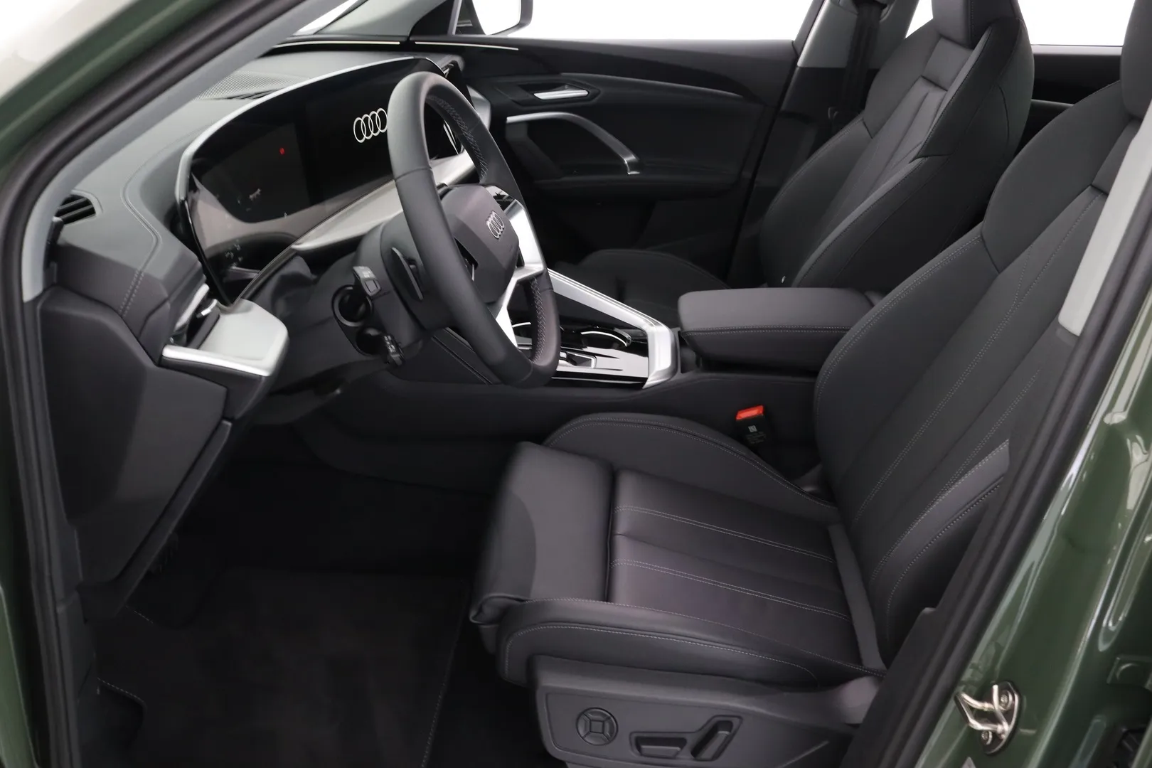Audi Q5 KXO-328 carousel image