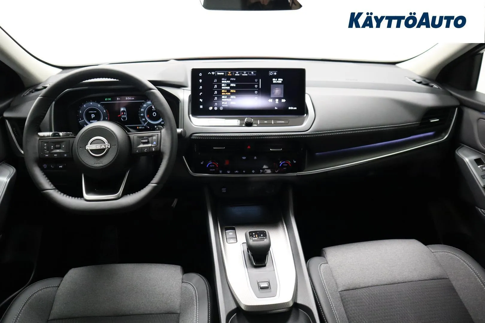 Nissan Qashqai SRN-658 carousel image