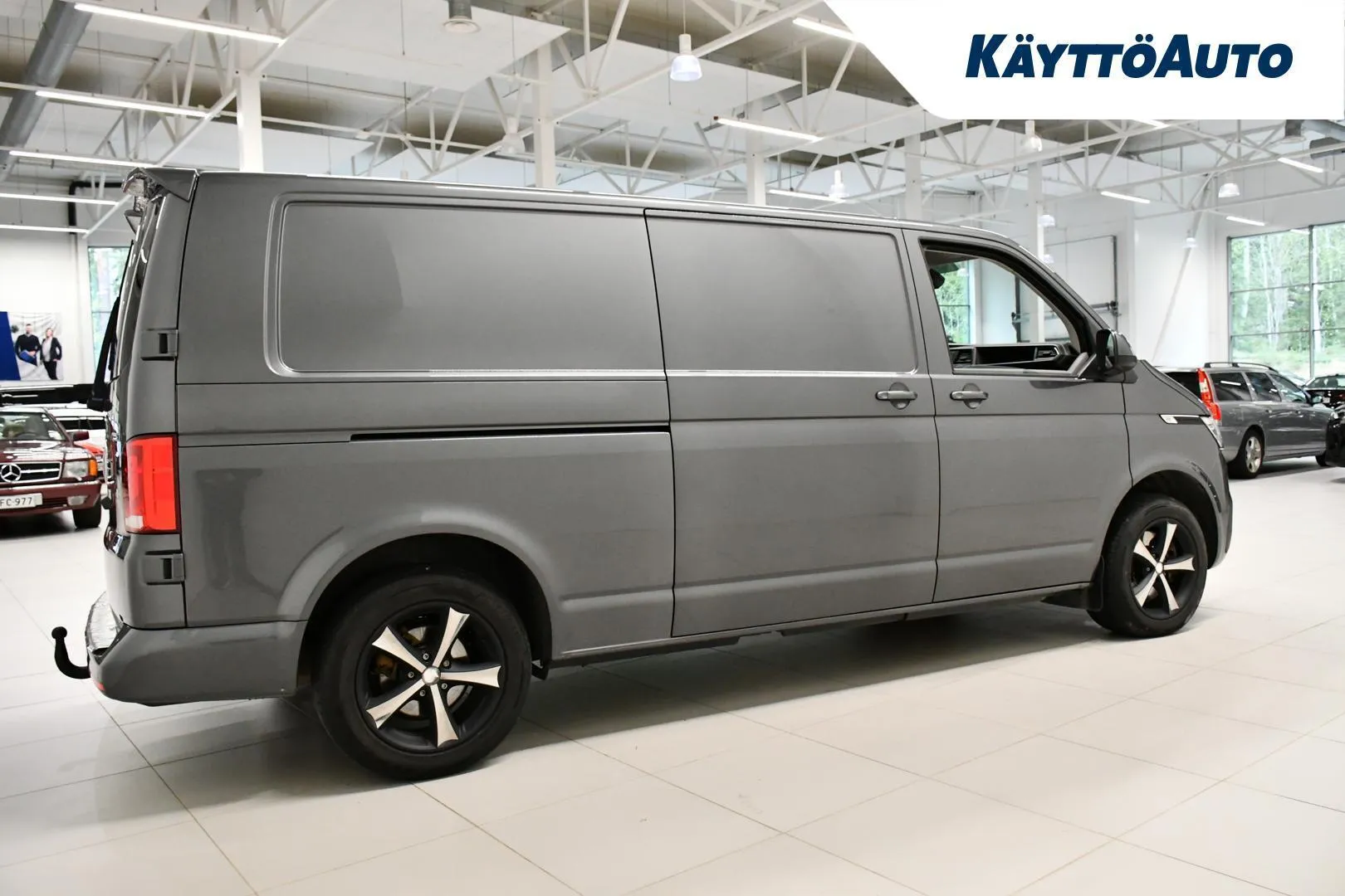 Volkswagen Transporter LPL-625 carousel image