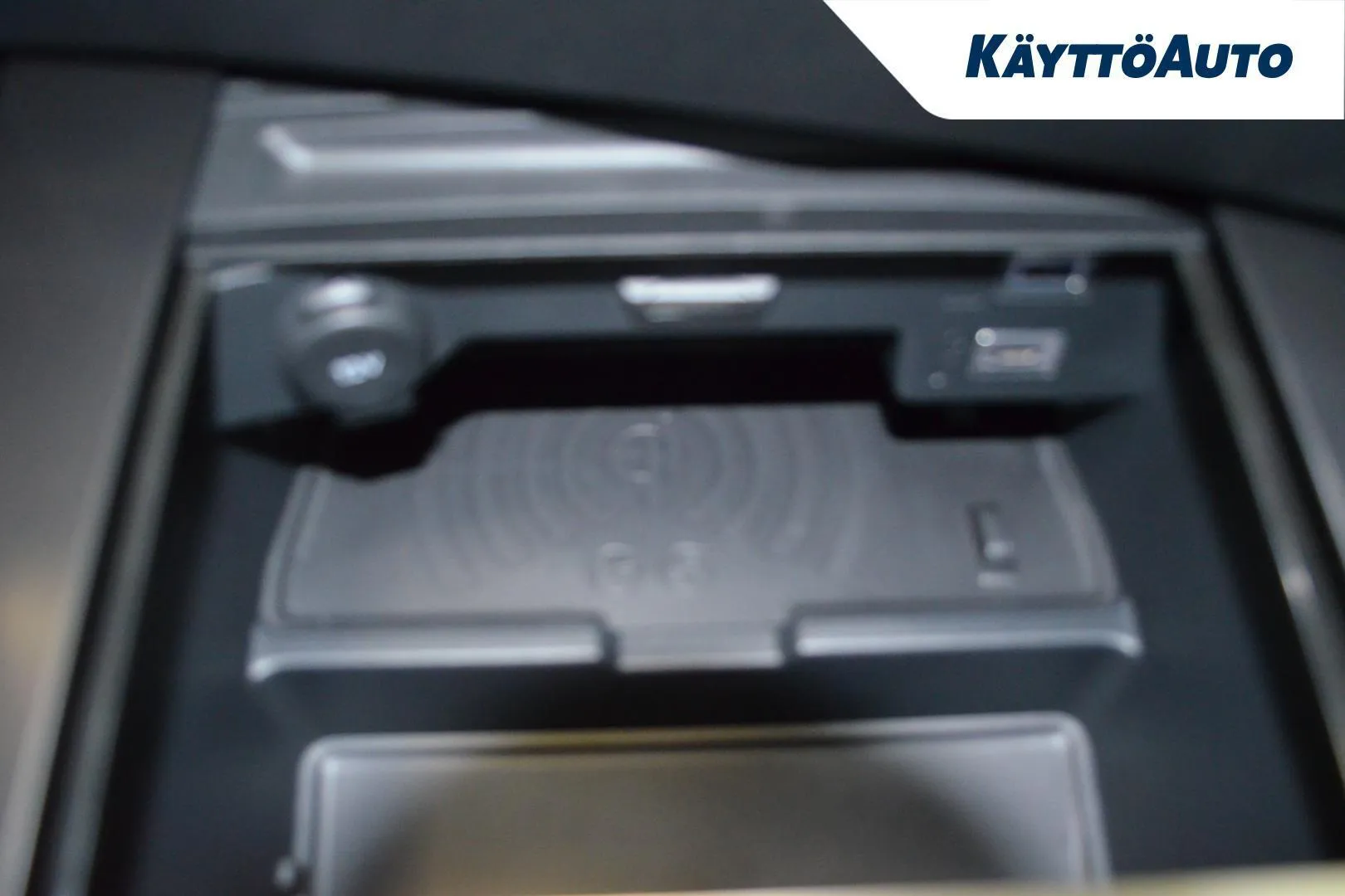 Opel Astra YMN-868 carousel image