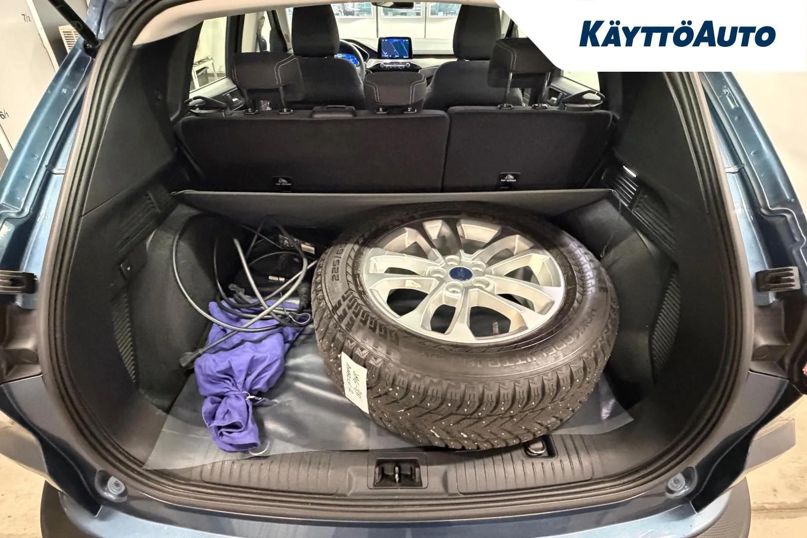 Ford Kuga JMG-851 carousel image