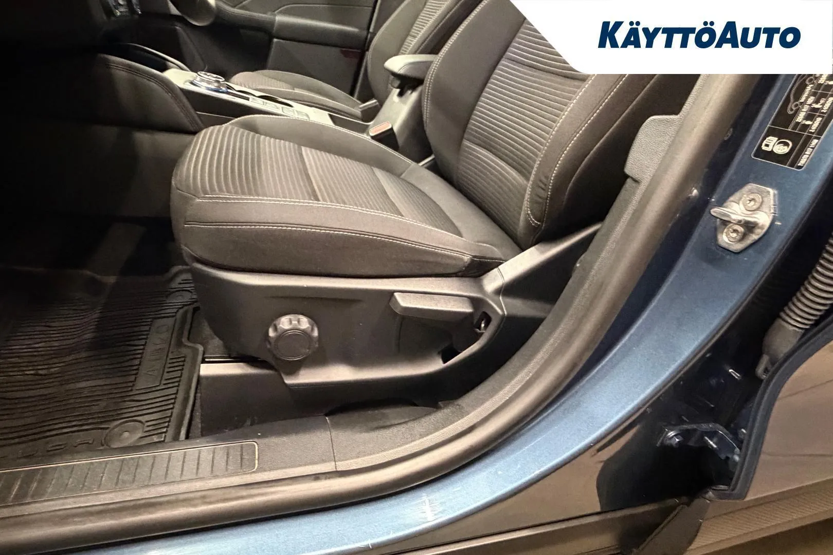 Ford Kuga JMG-851 carousel image