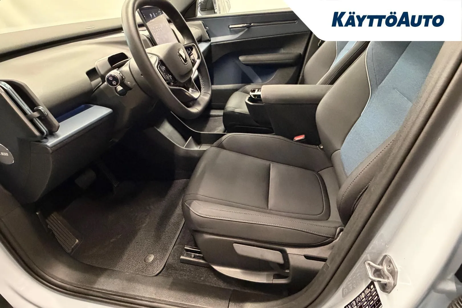 Volvo EX30 XTC-456 carousel image