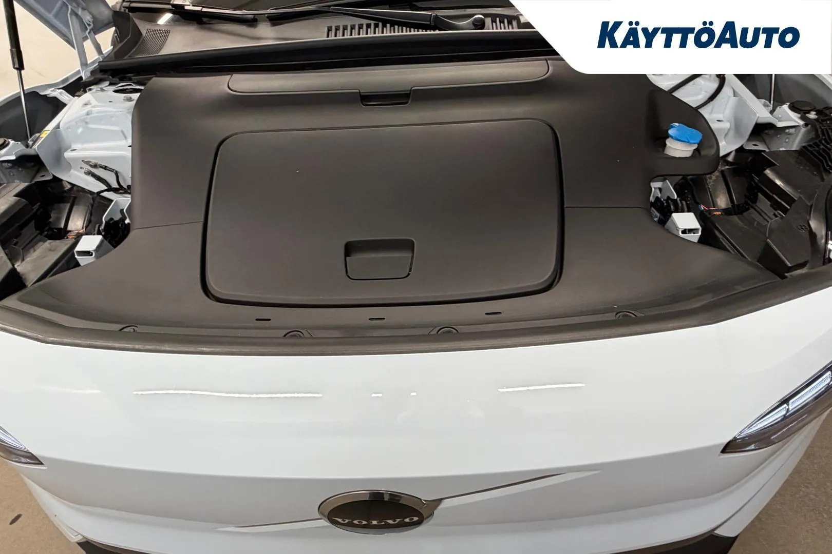 Volvo EX30 XTC-456 carousel image