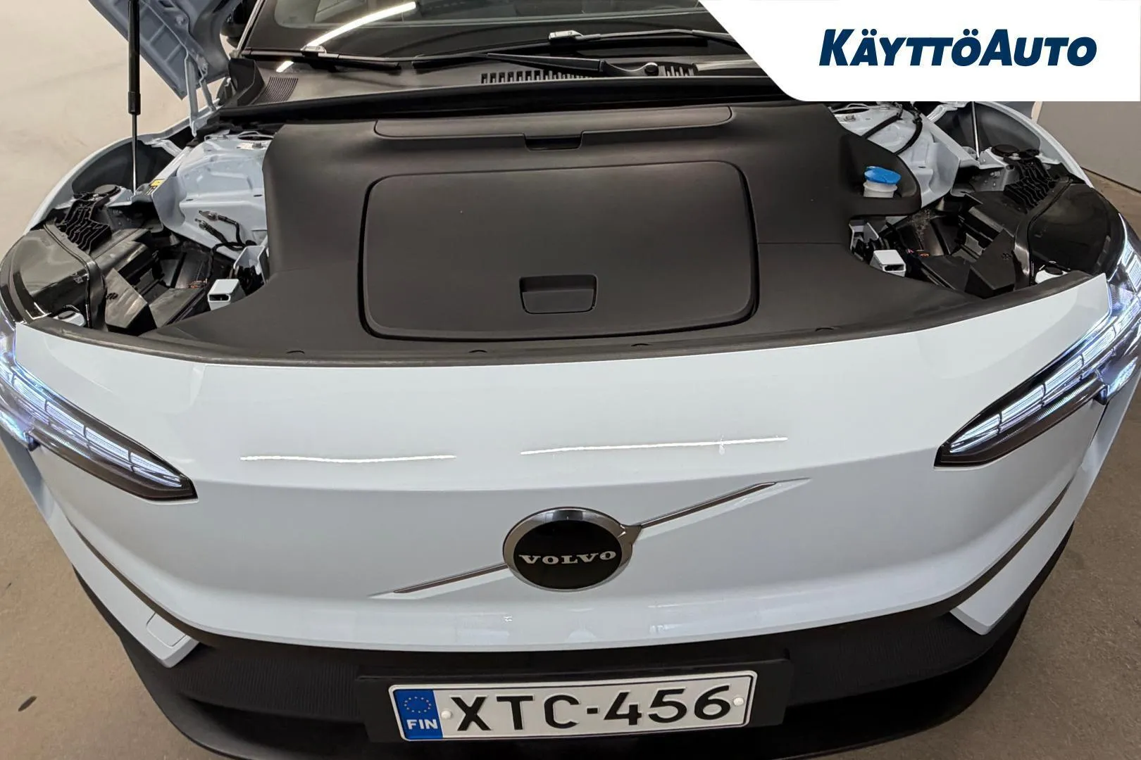Volvo EX30 XTC-456 carousel image