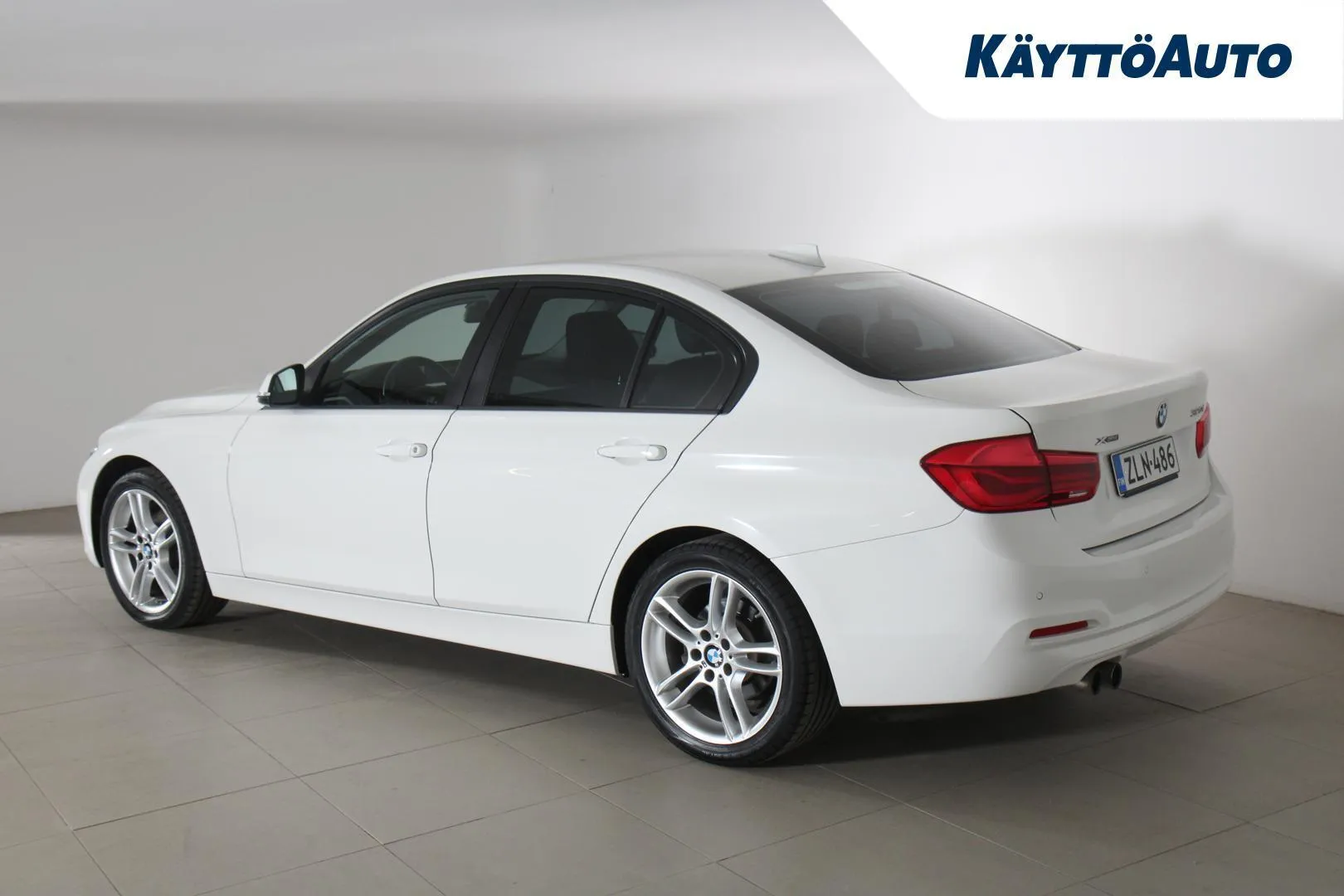 BMW 320 ZLN-486 carousel image