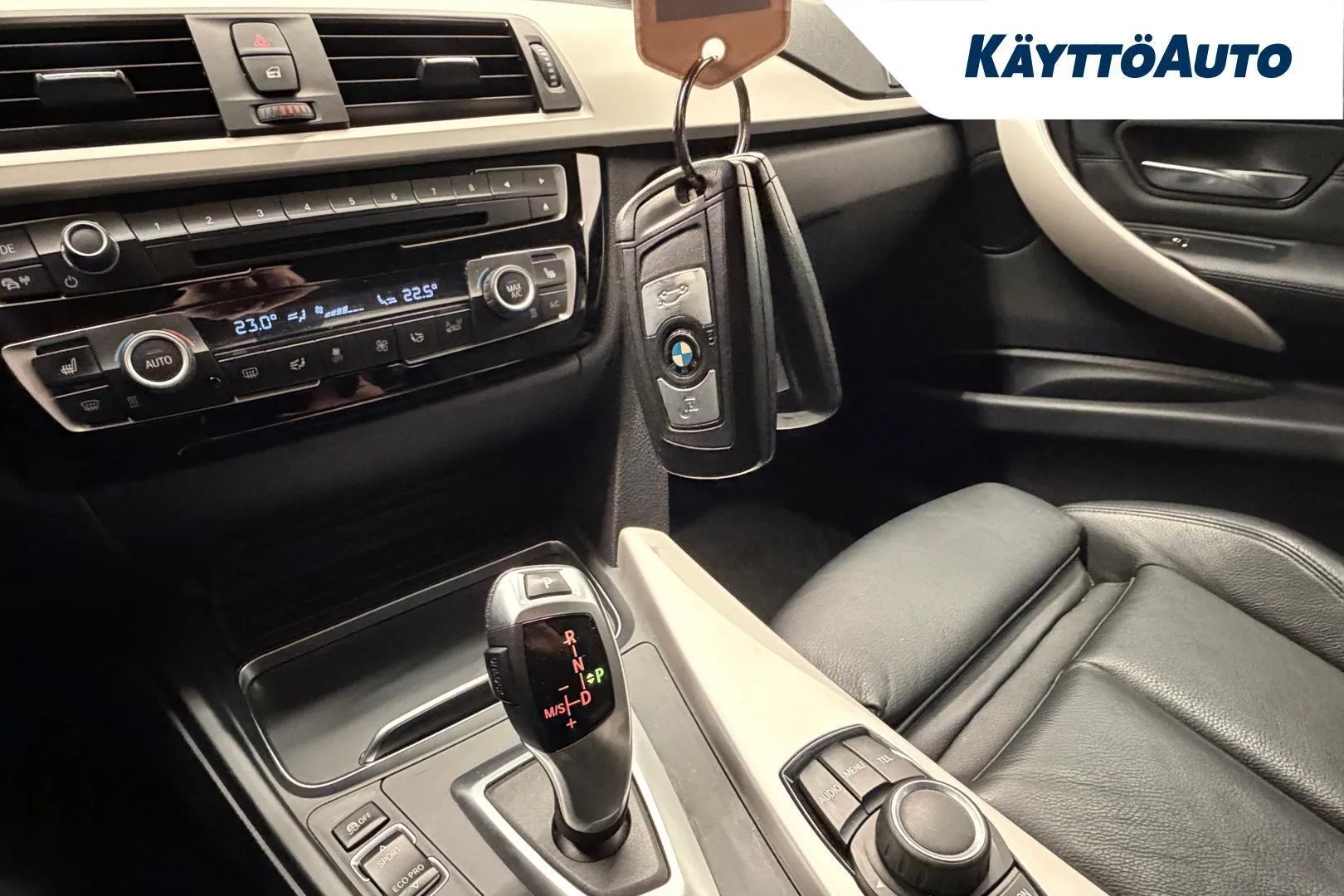 BMW 320 ZLN-486 carousel image