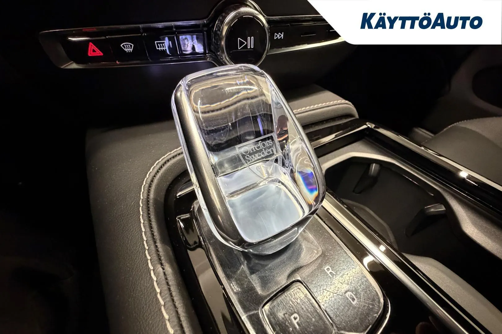 Volvo V60 ZRK-650 carousel image