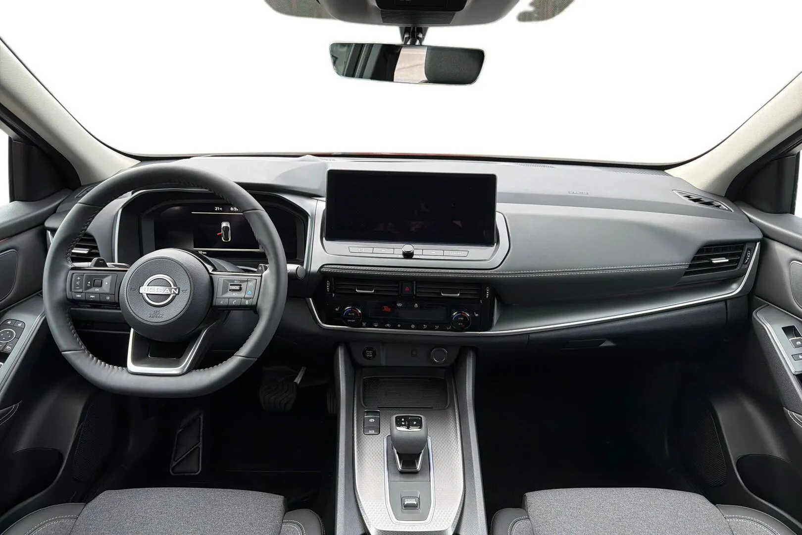 Nissan Qashqai SRN-621 carousel image