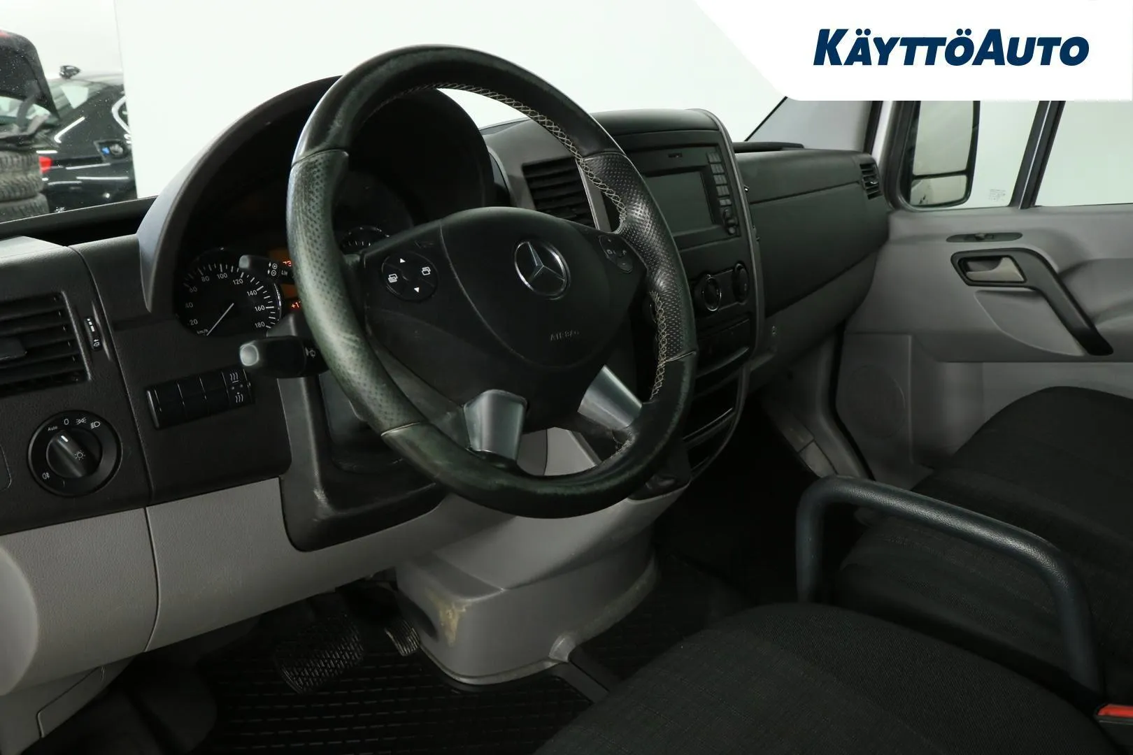 Mercedes-Benz Sprinter KSZ-587 carousel image