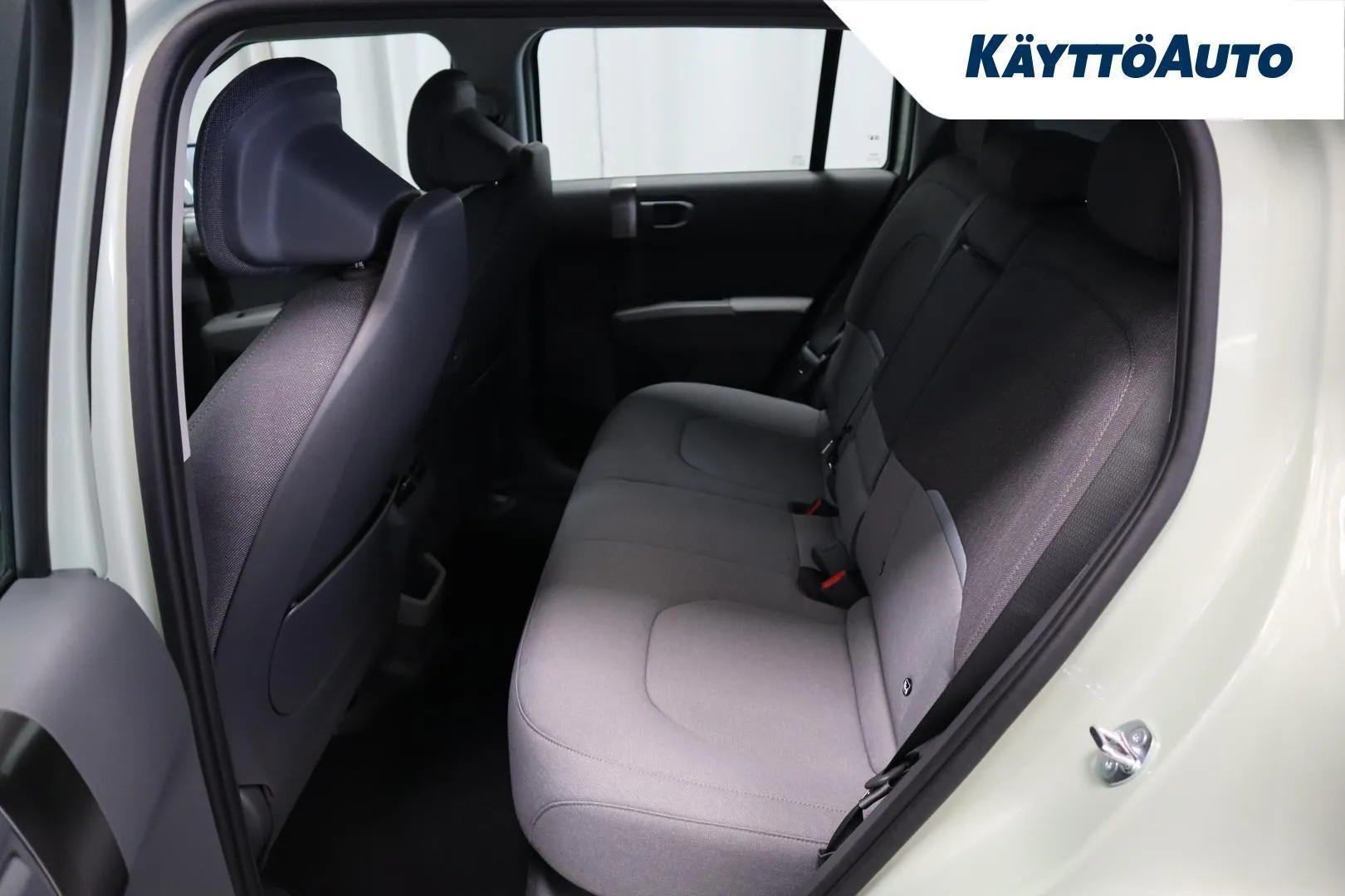 Kia EV3 NOP-400 carousel image