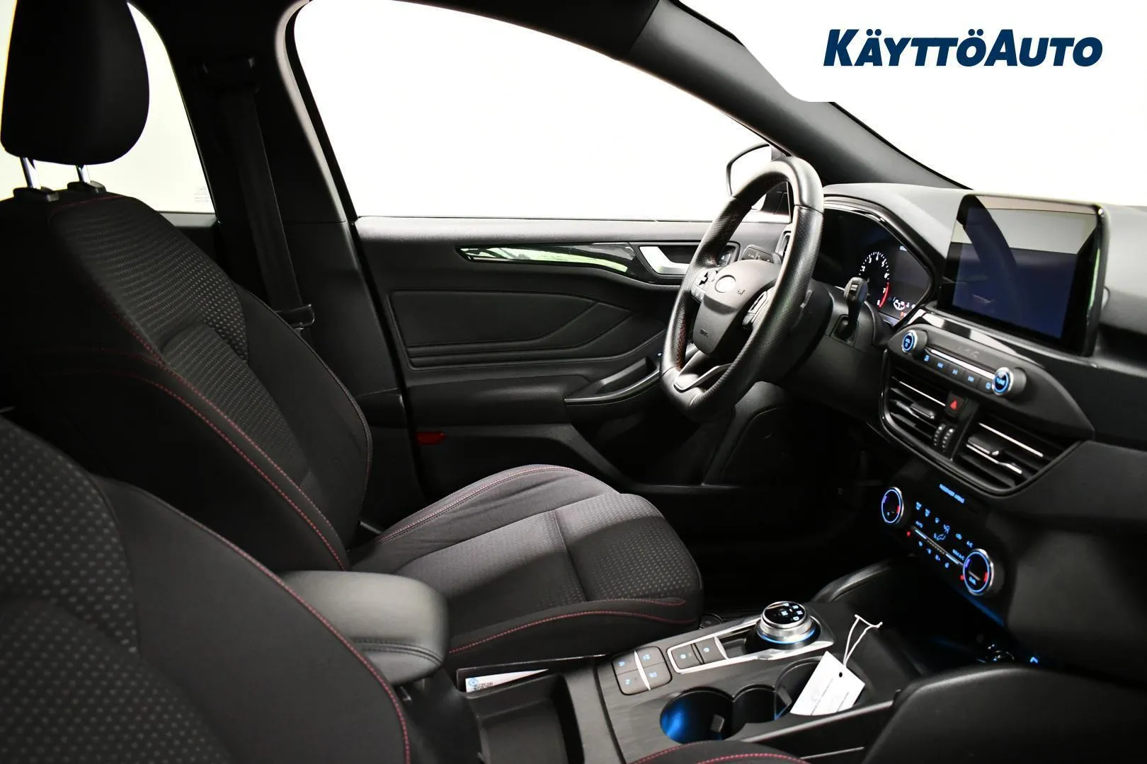 Ford Focus YLH-701 carousel image