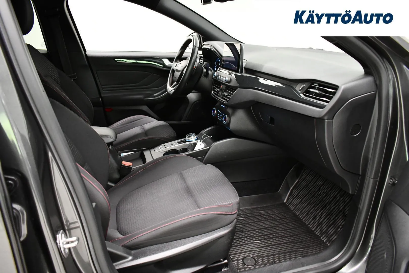 Ford Focus YLH-701 carousel image