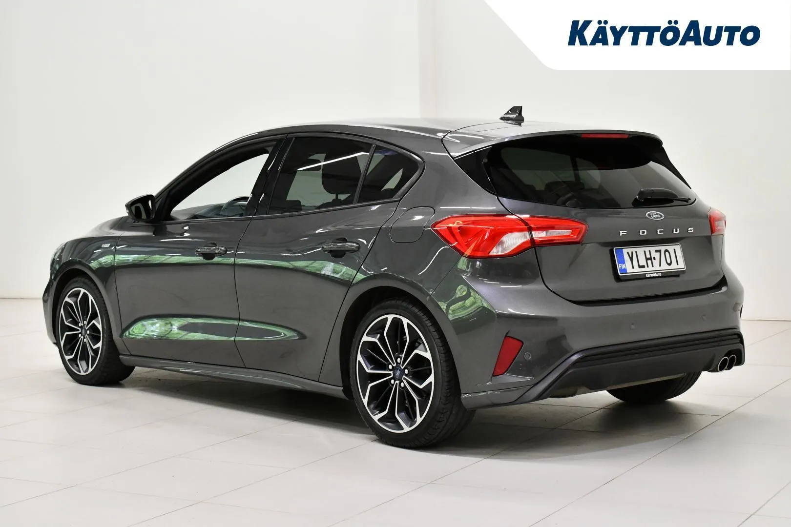 Ford Focus YLH-701 carousel image