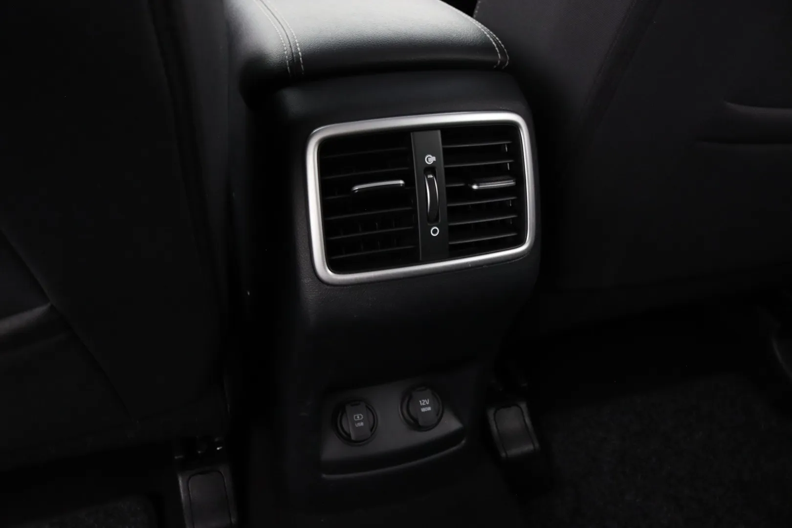 Kia Sportage KSS-848 carousel image