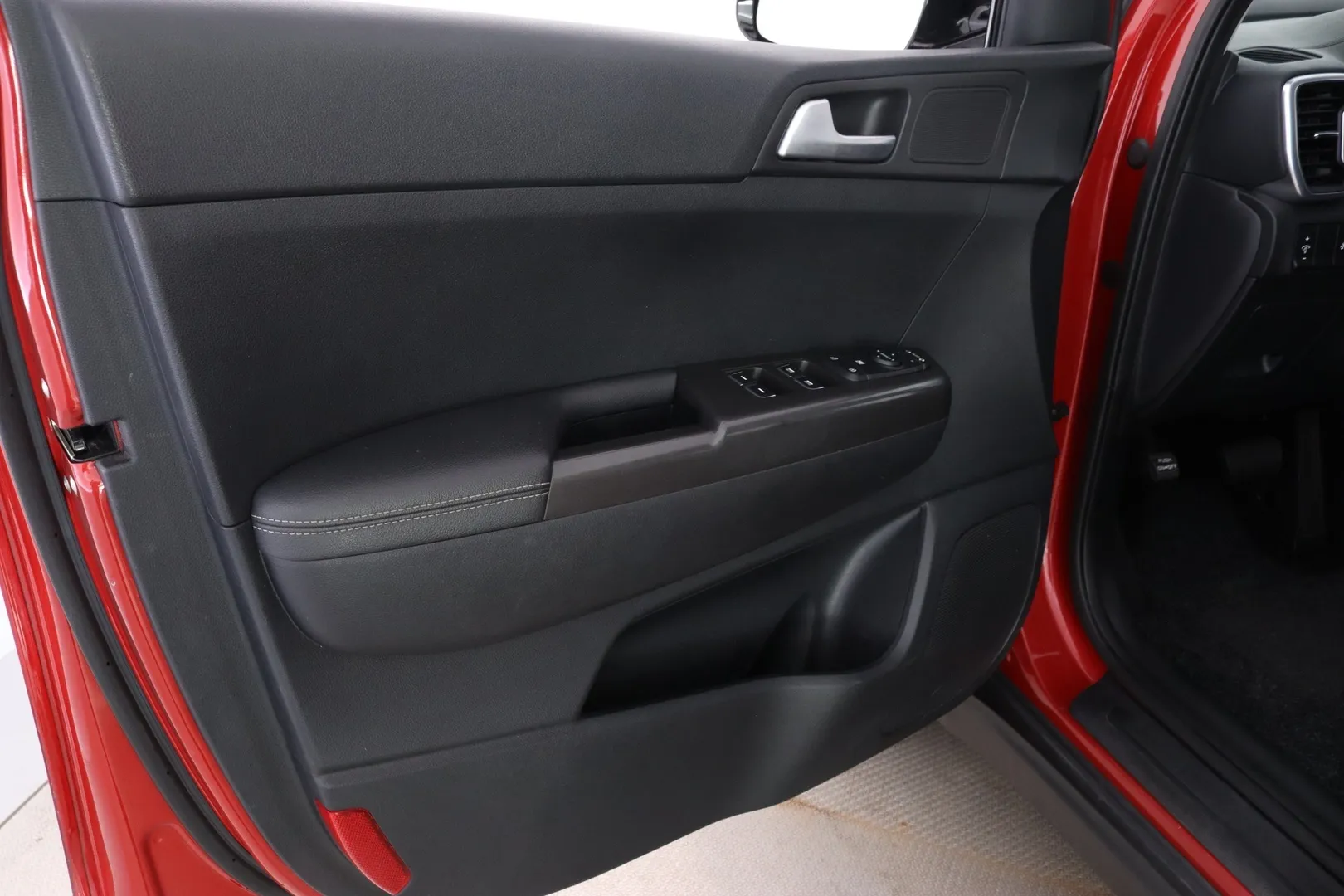 Kia Sportage KSS-848 carousel image