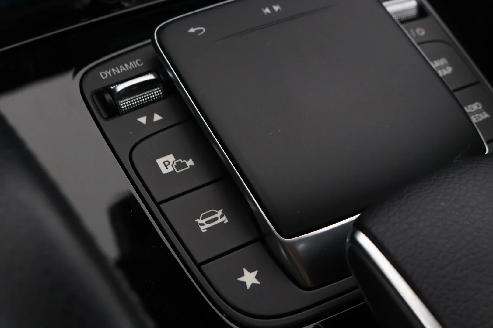 Mercedes-Benz GLE XPS-163 carousel image
