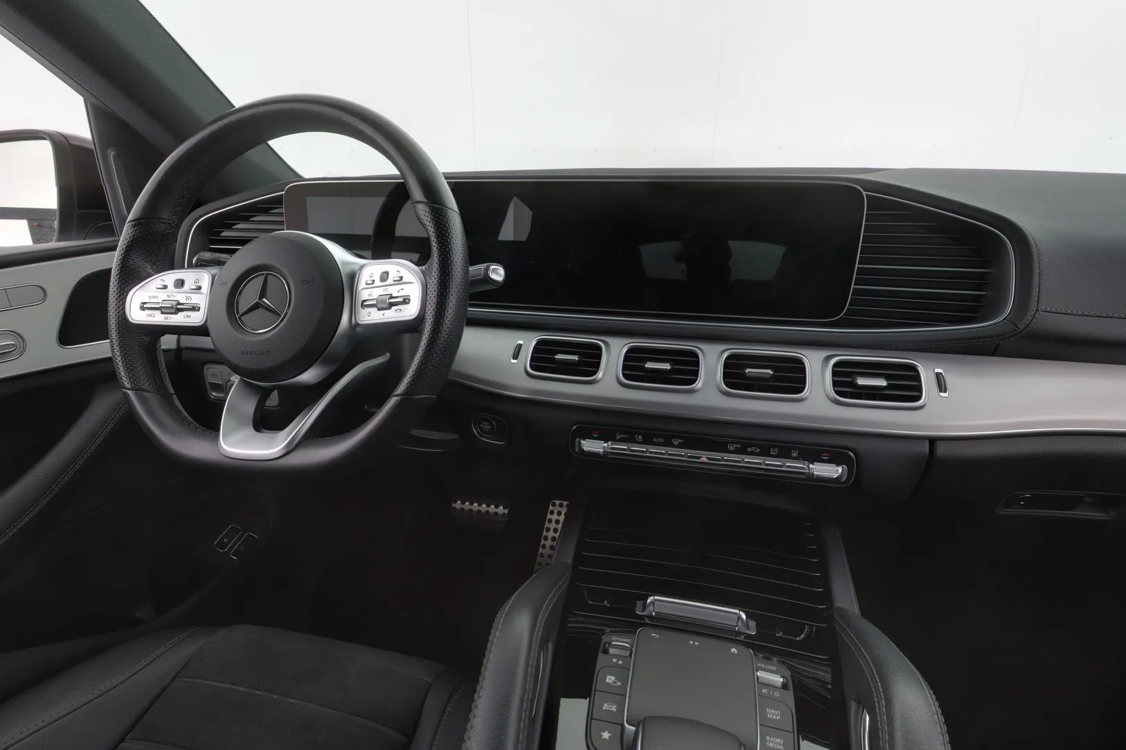 Mercedes-Benz GLE XPS-163 carousel image