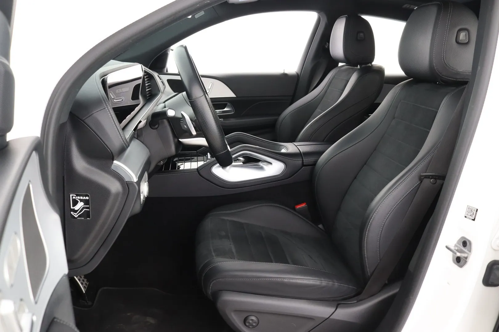 Mercedes-Benz GLE XPS-163 carousel image