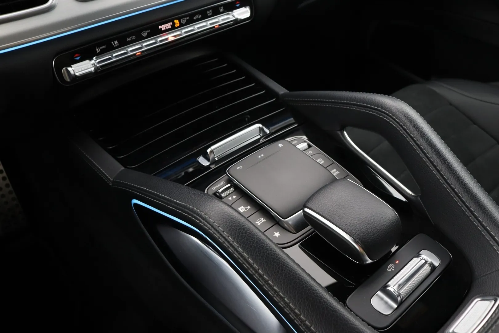 Mercedes-Benz GLE XPS-163 carousel image