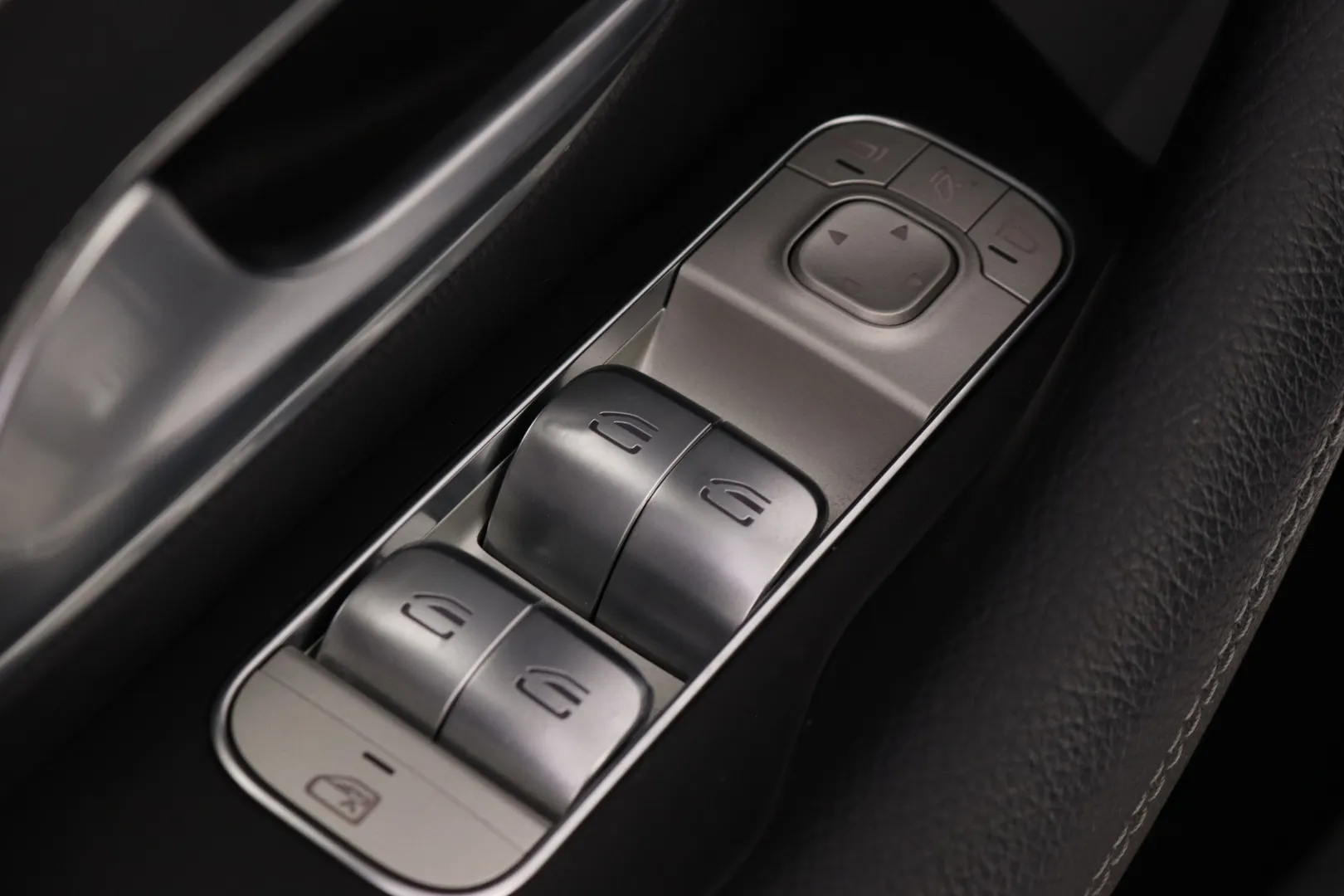 Mercedes-Benz GLE XPS-163 carousel image