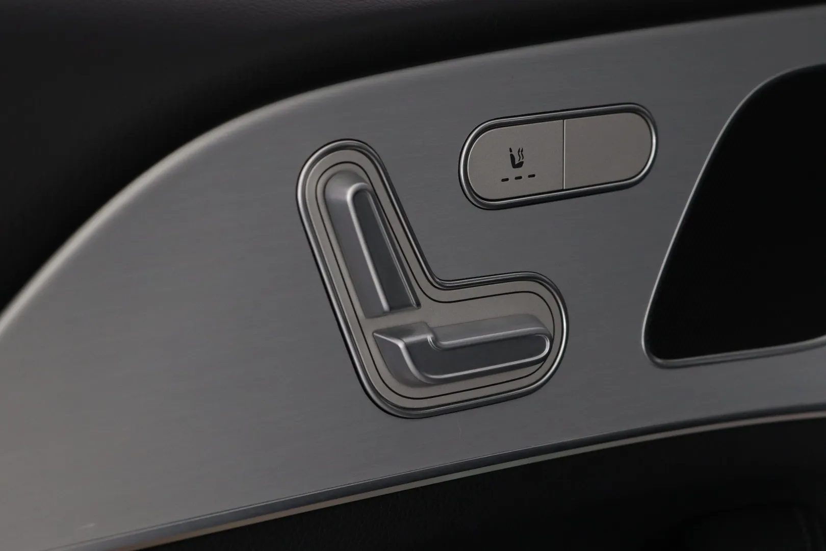Mercedes-Benz GLE XPS-163 carousel image
