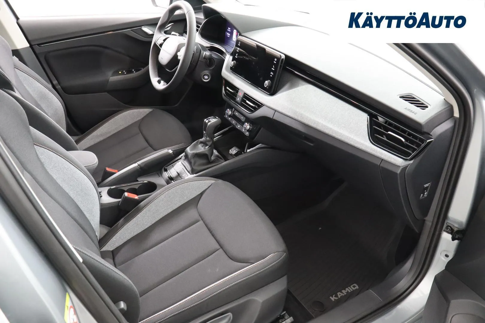 Skoda Kamiq ZRN-593 carousel image