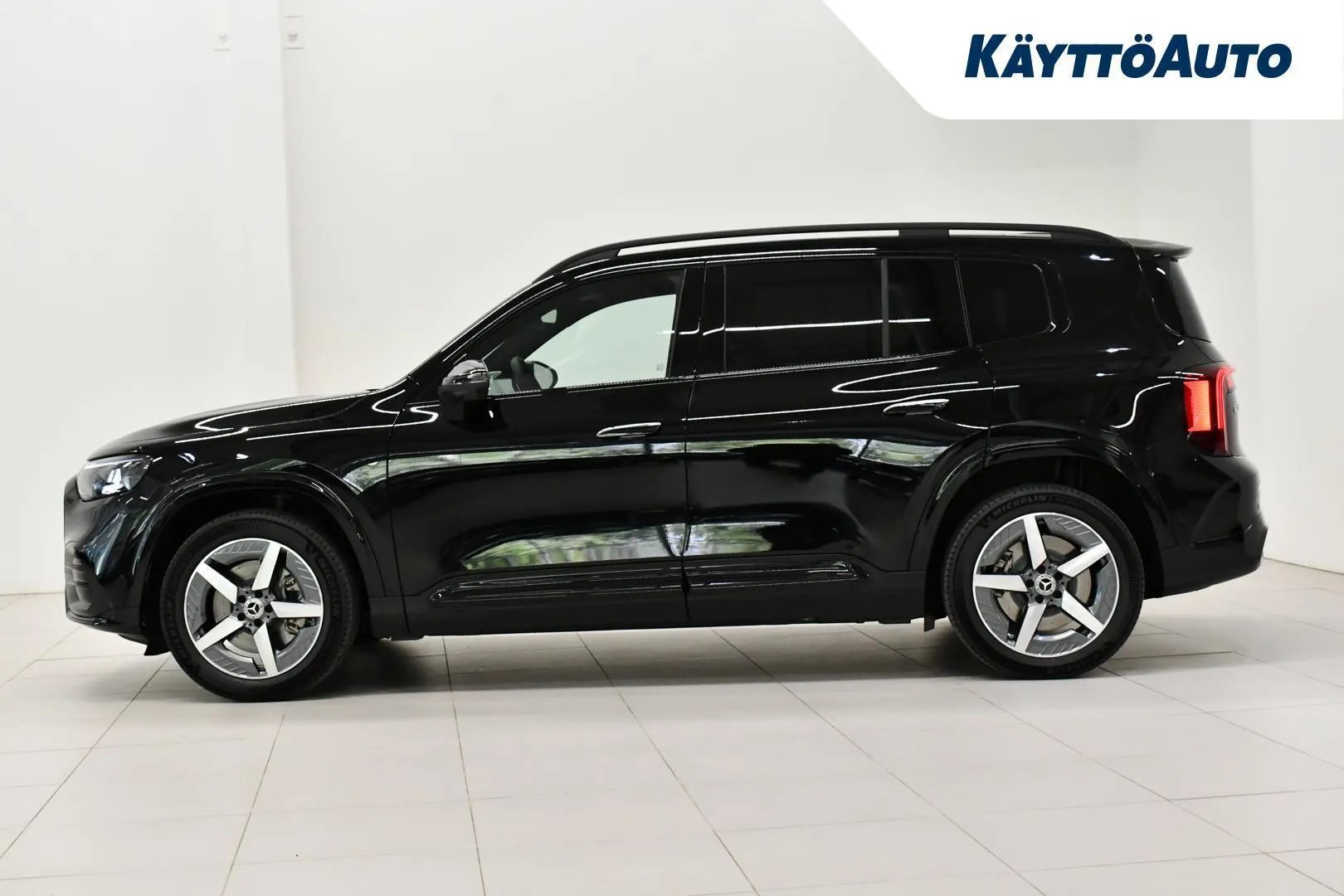 Mercedes-Benz GLB NOM-557 carousel image