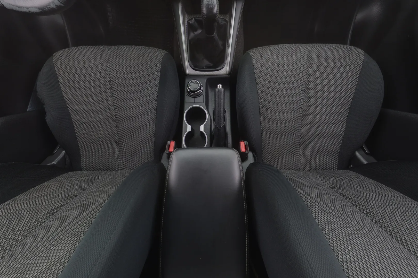 Mitsubishi L200 CPX-164 carousel image