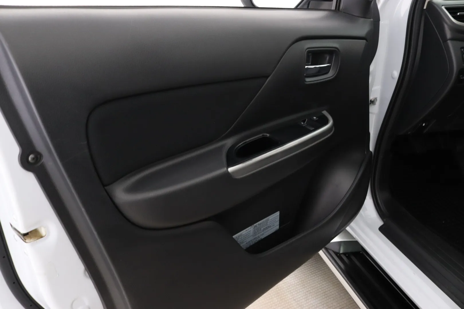 Mitsubishi L200 CPX-164 carousel image