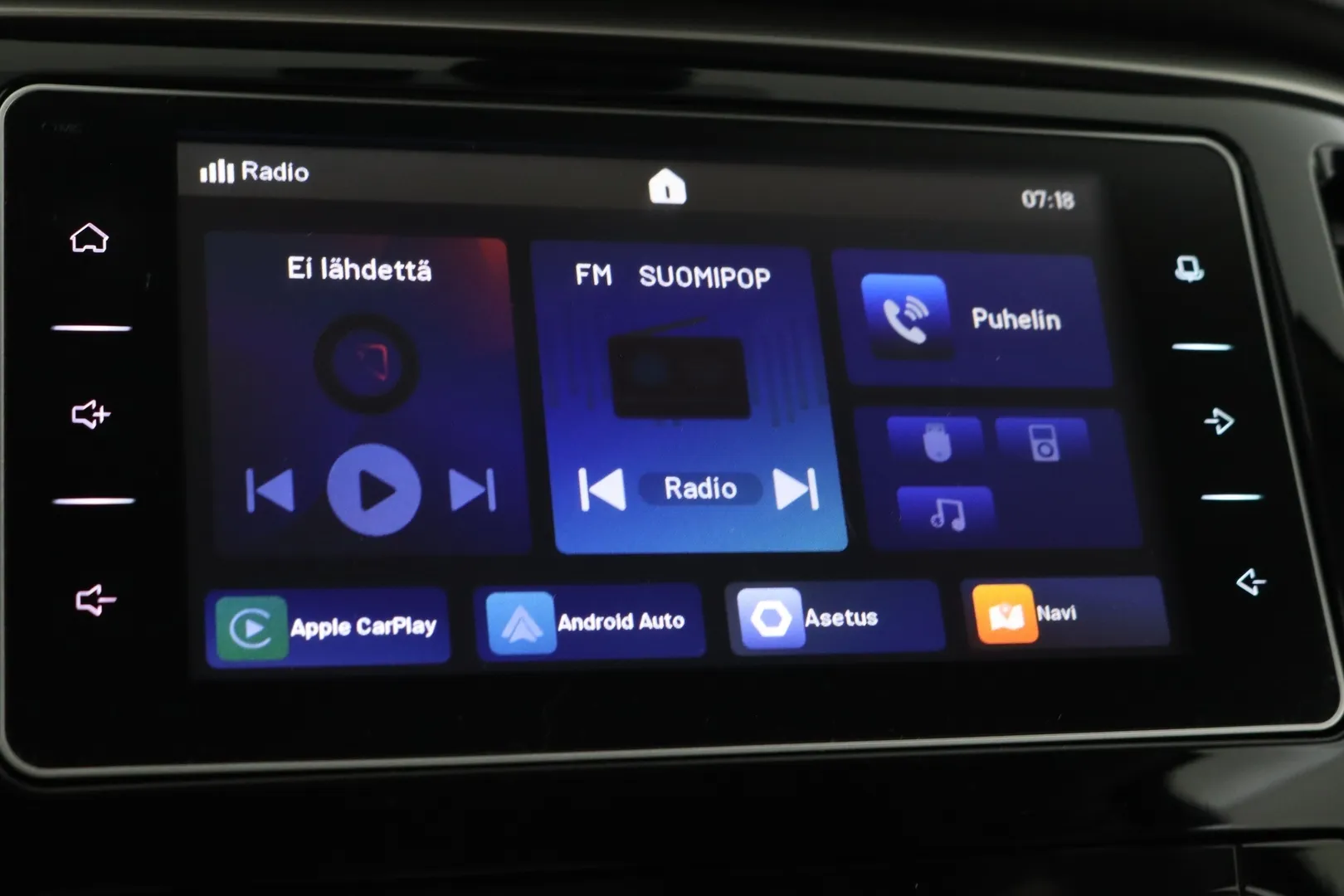 Mitsubishi L200 CPX-164 carousel image
