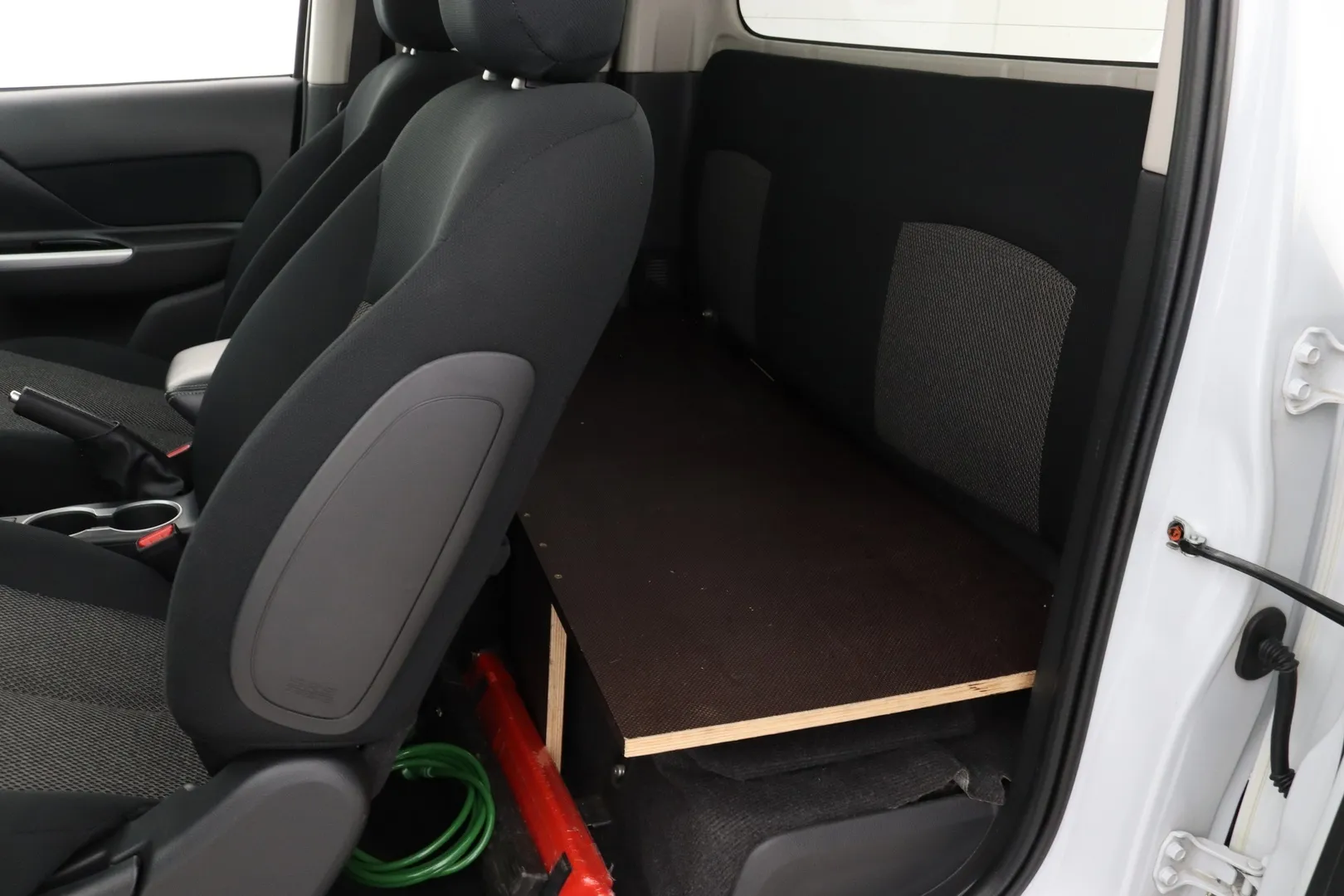 Mitsubishi L200 CPX-164 carousel image