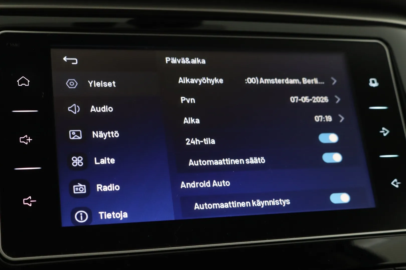 Mitsubishi L200 CPX-164 carousel image