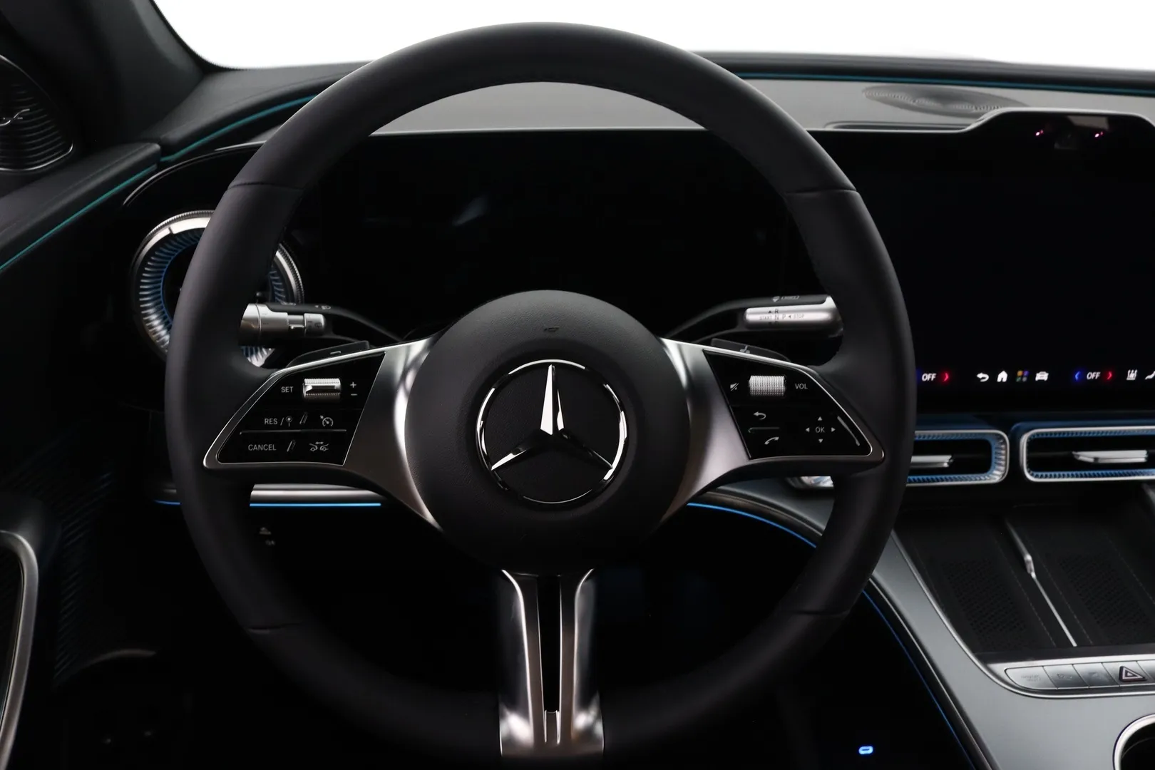 Mercedes-Benz GLC FSX-200 carousel image