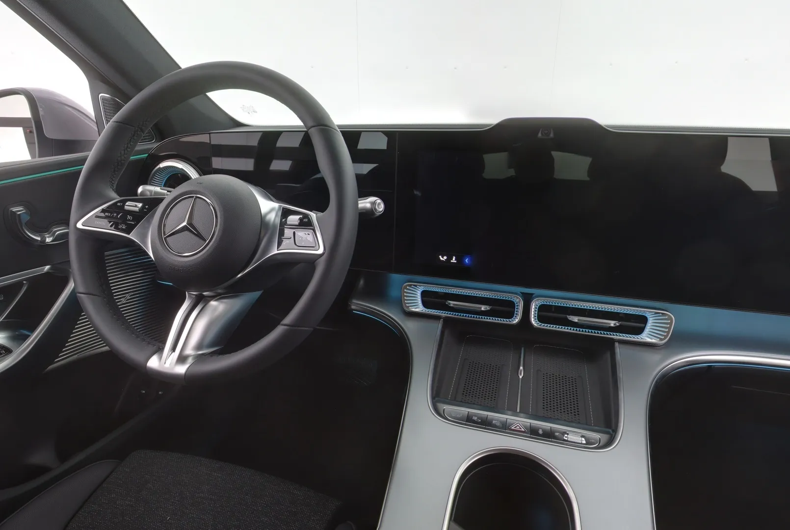 Mercedes-Benz GLC FSX-200 carousel image