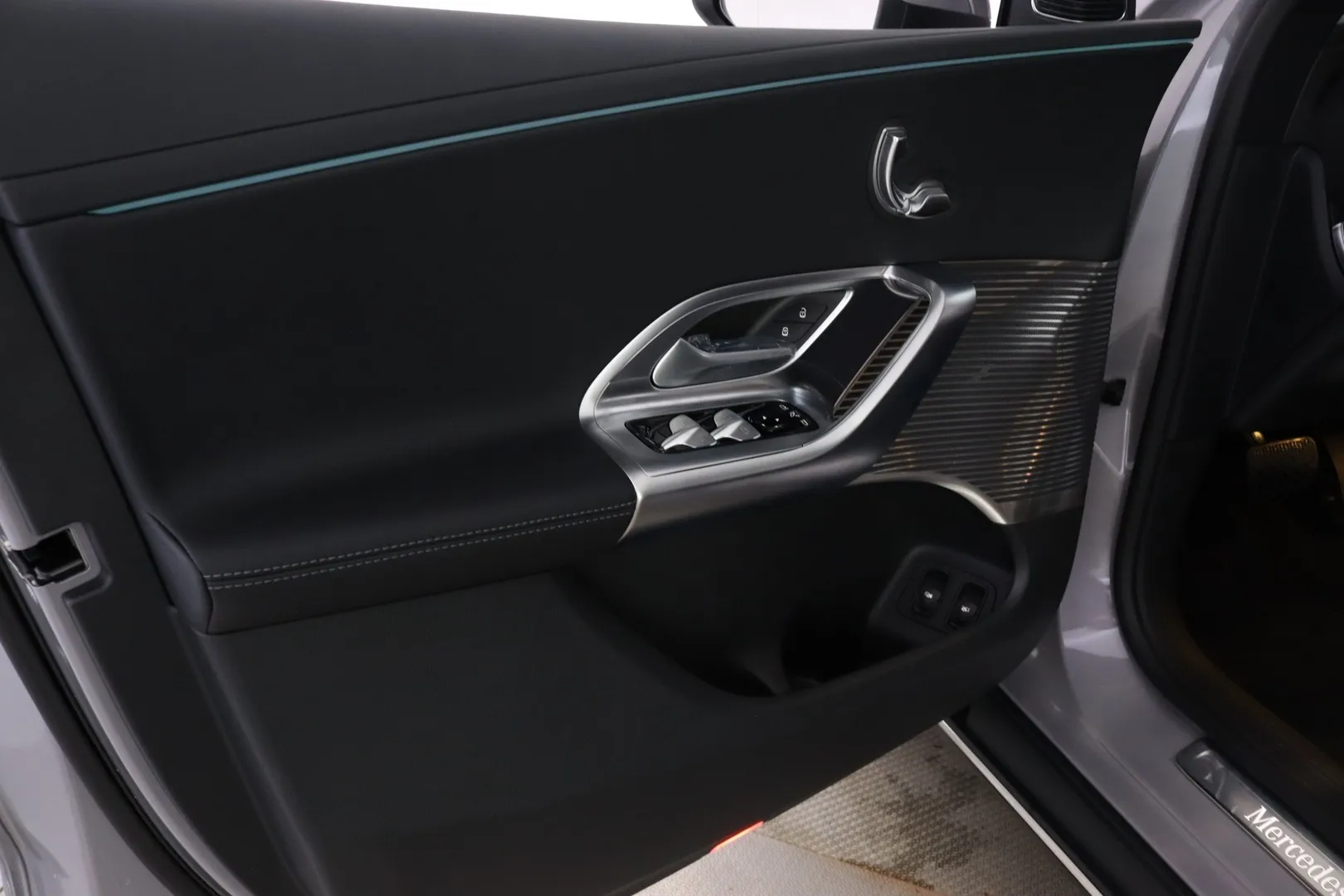 Mercedes-Benz GLC FSX-200 carousel image