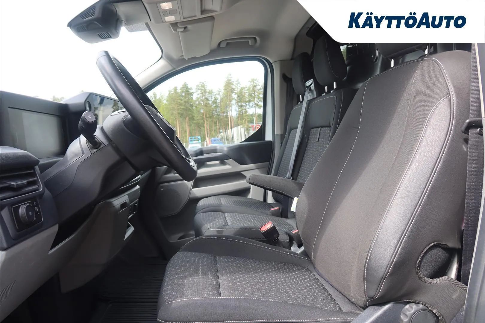 Ford Transit Custom XSS-608 carousel image