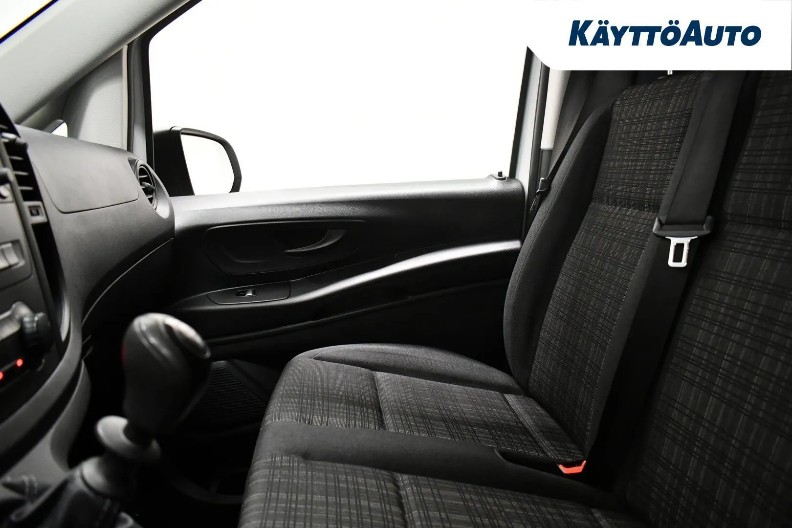 Mercedes-Benz Vito COO-823 carousel image