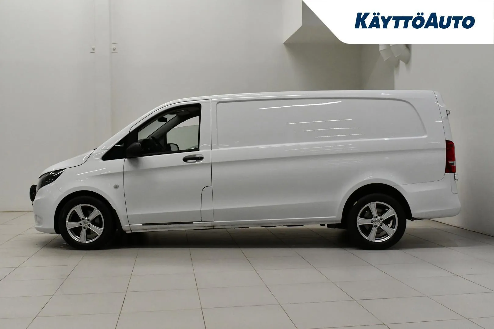 Mercedes-Benz Vito COO-823 carousel image