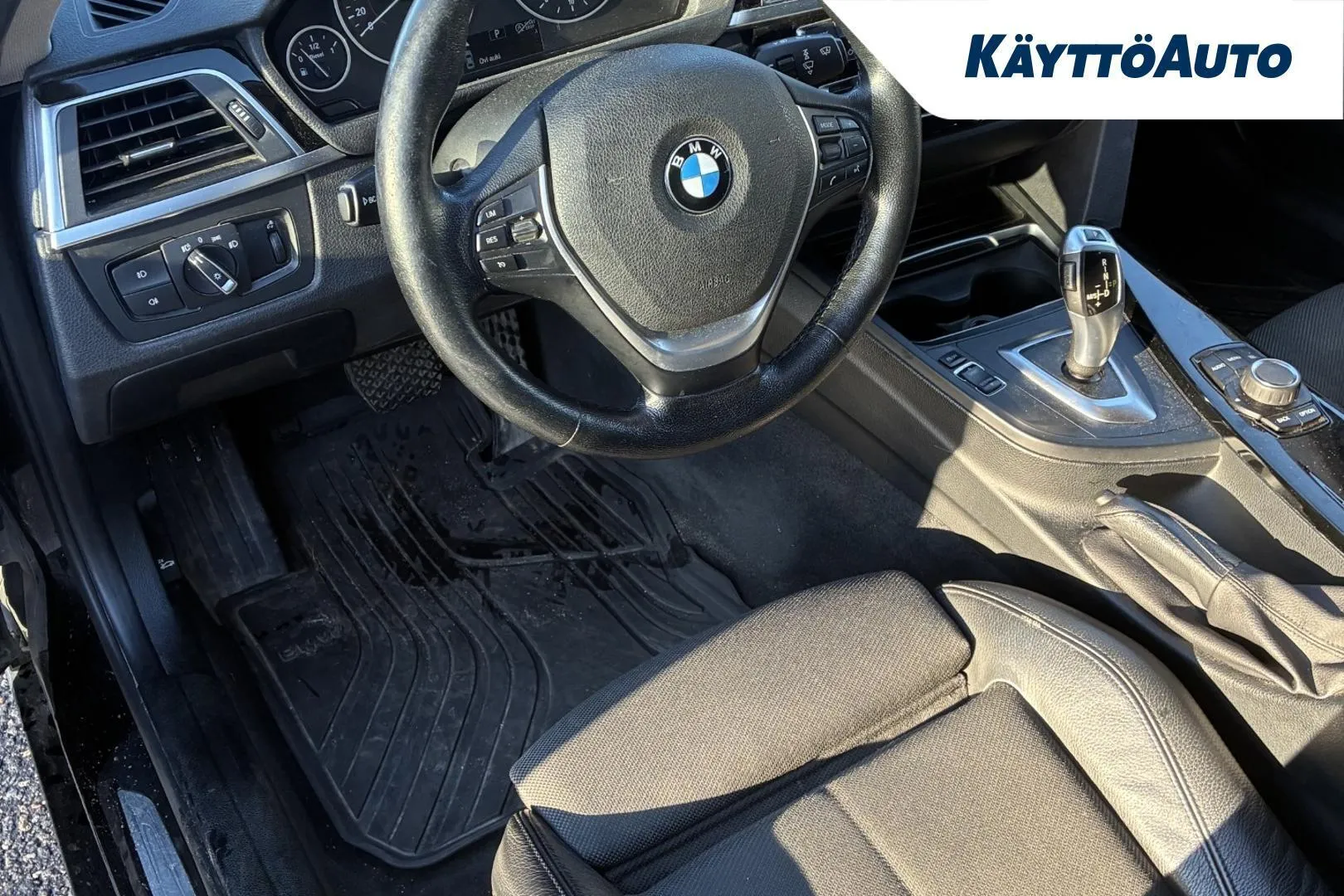 BMW 320 CNU-821 carousel image