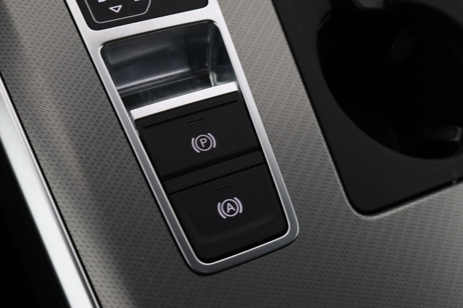 Audi A6 XRU-692 carousel image
