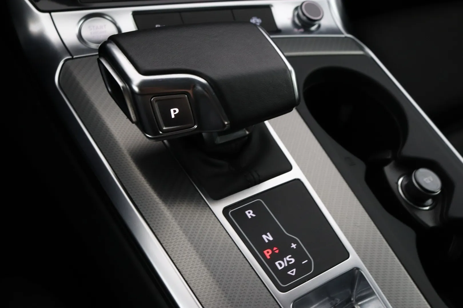Audi A6 XRU-692 carousel image