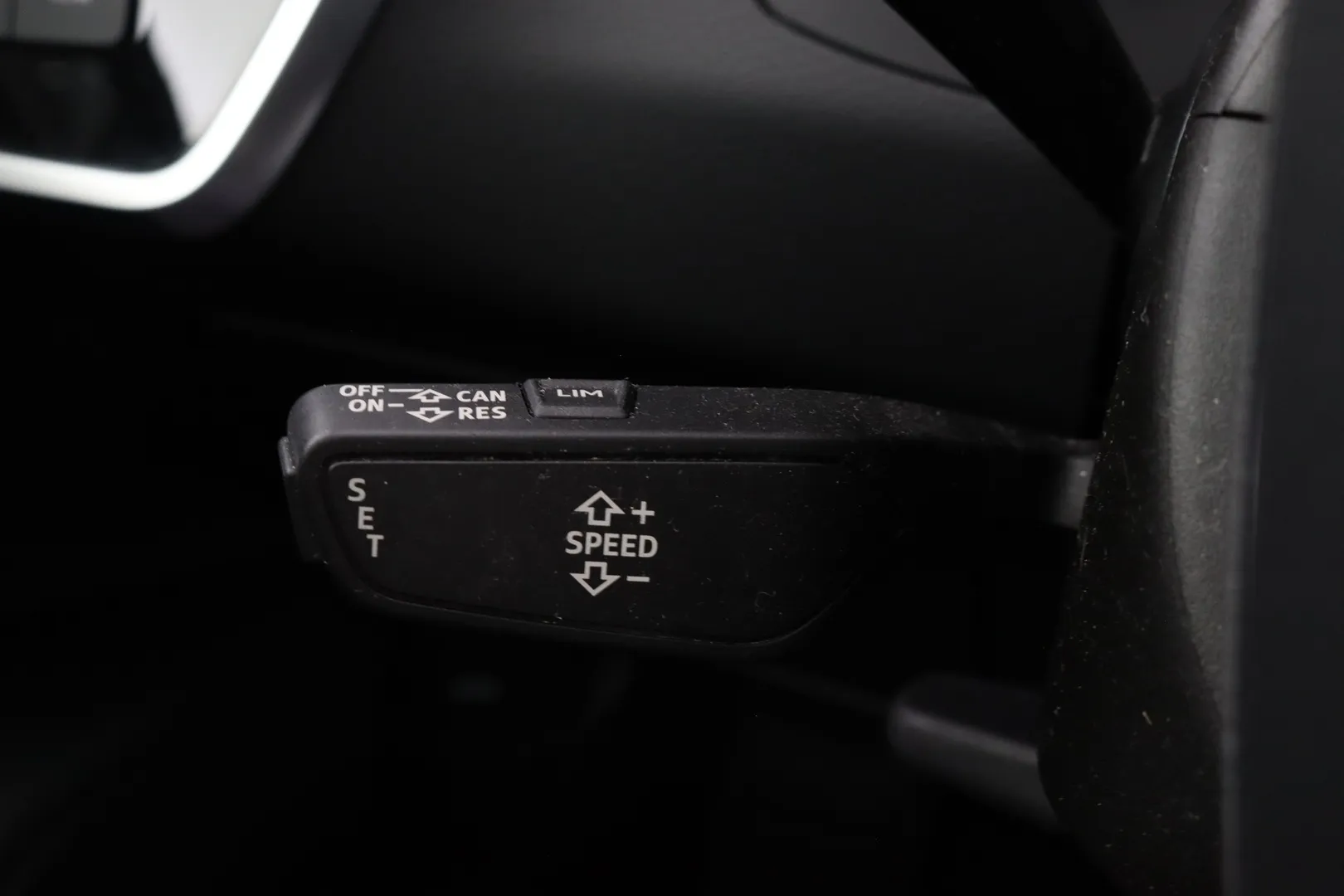 Audi A6 XRU-692 carousel image