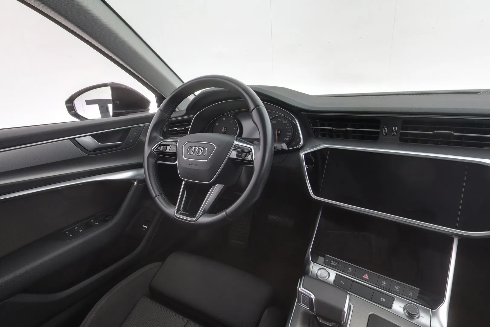 Audi A6 XRU-692 carousel image