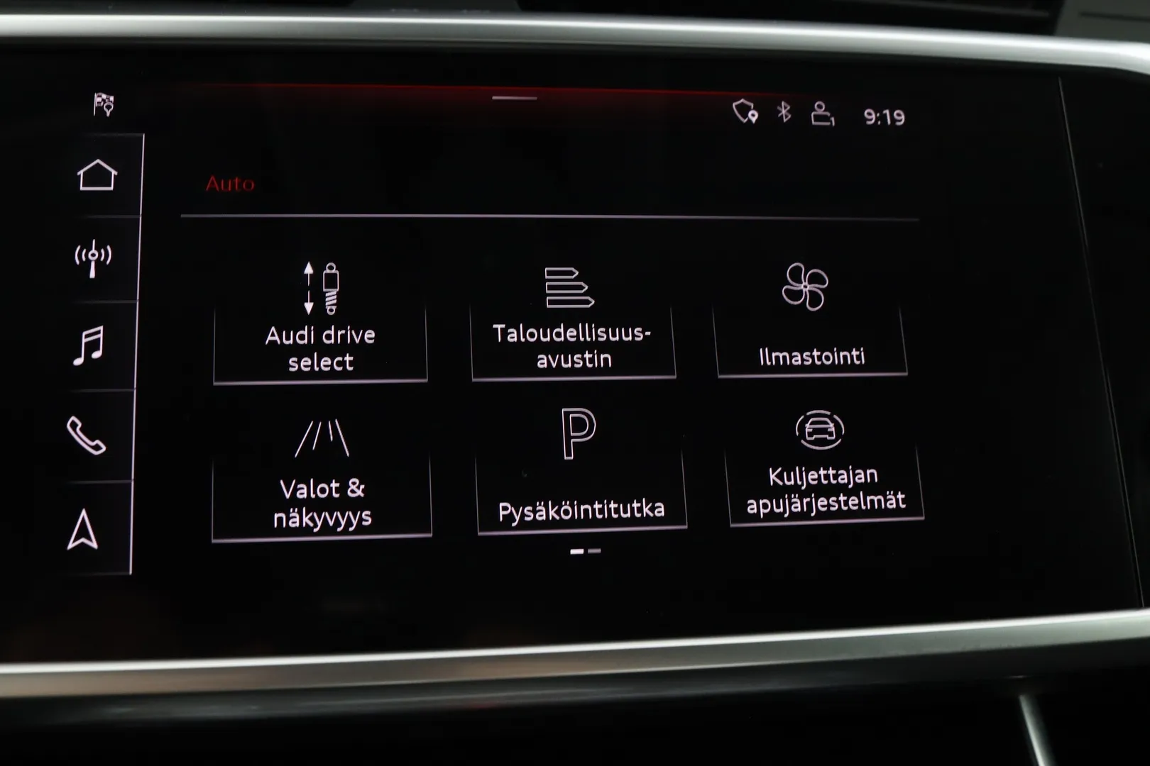 Audi A6 XRU-692 carousel image