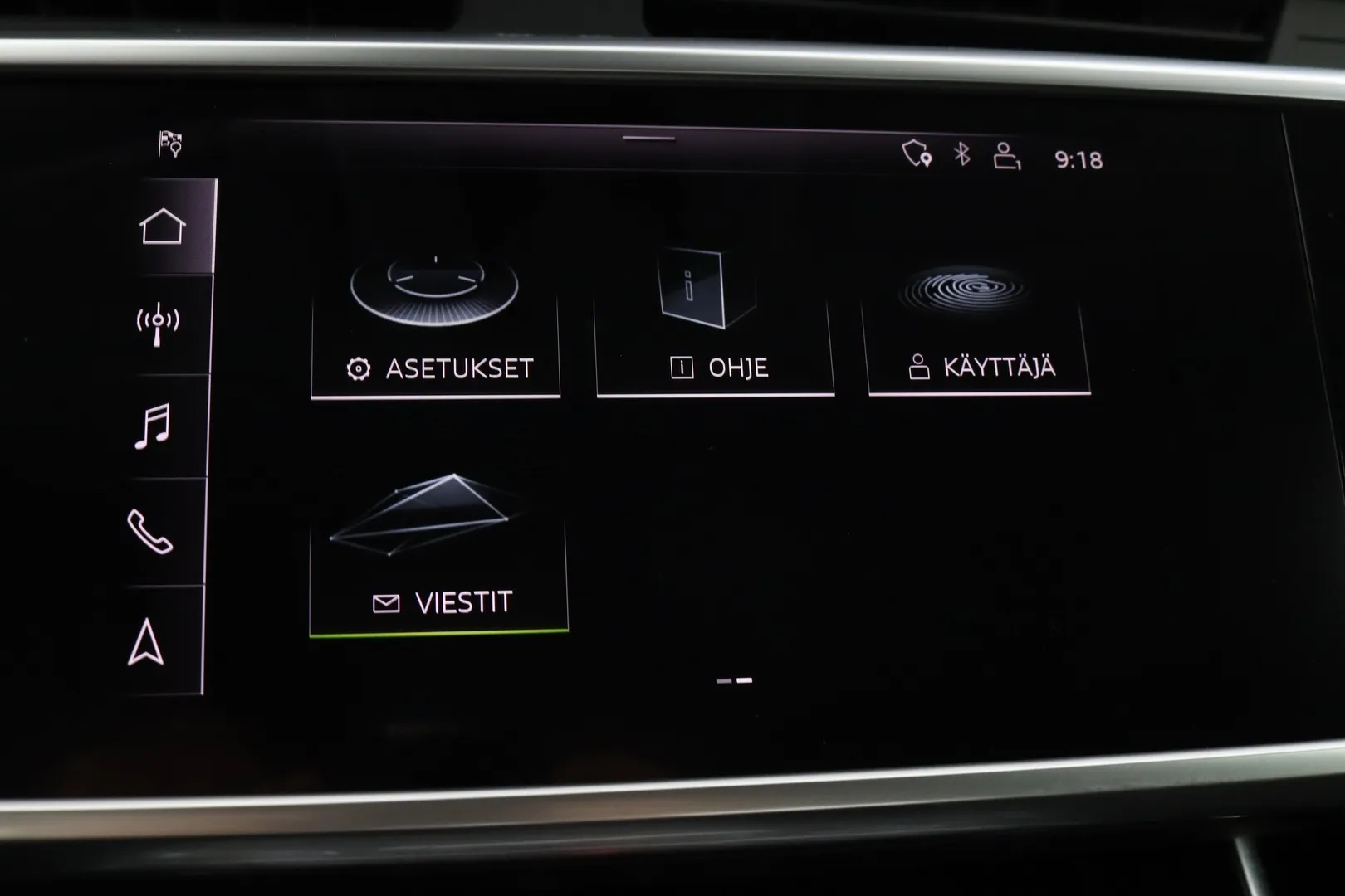 Audi A6 XRU-692 carousel image