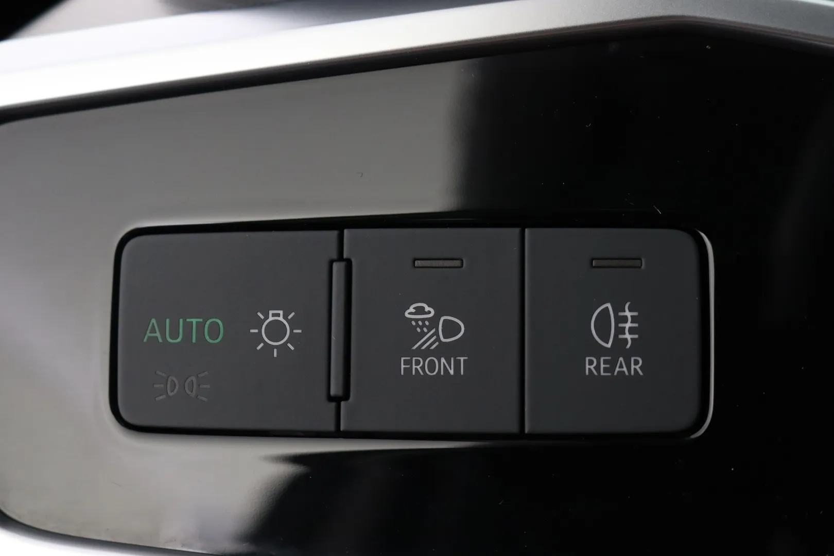 Audi A6 XRU-692 carousel image