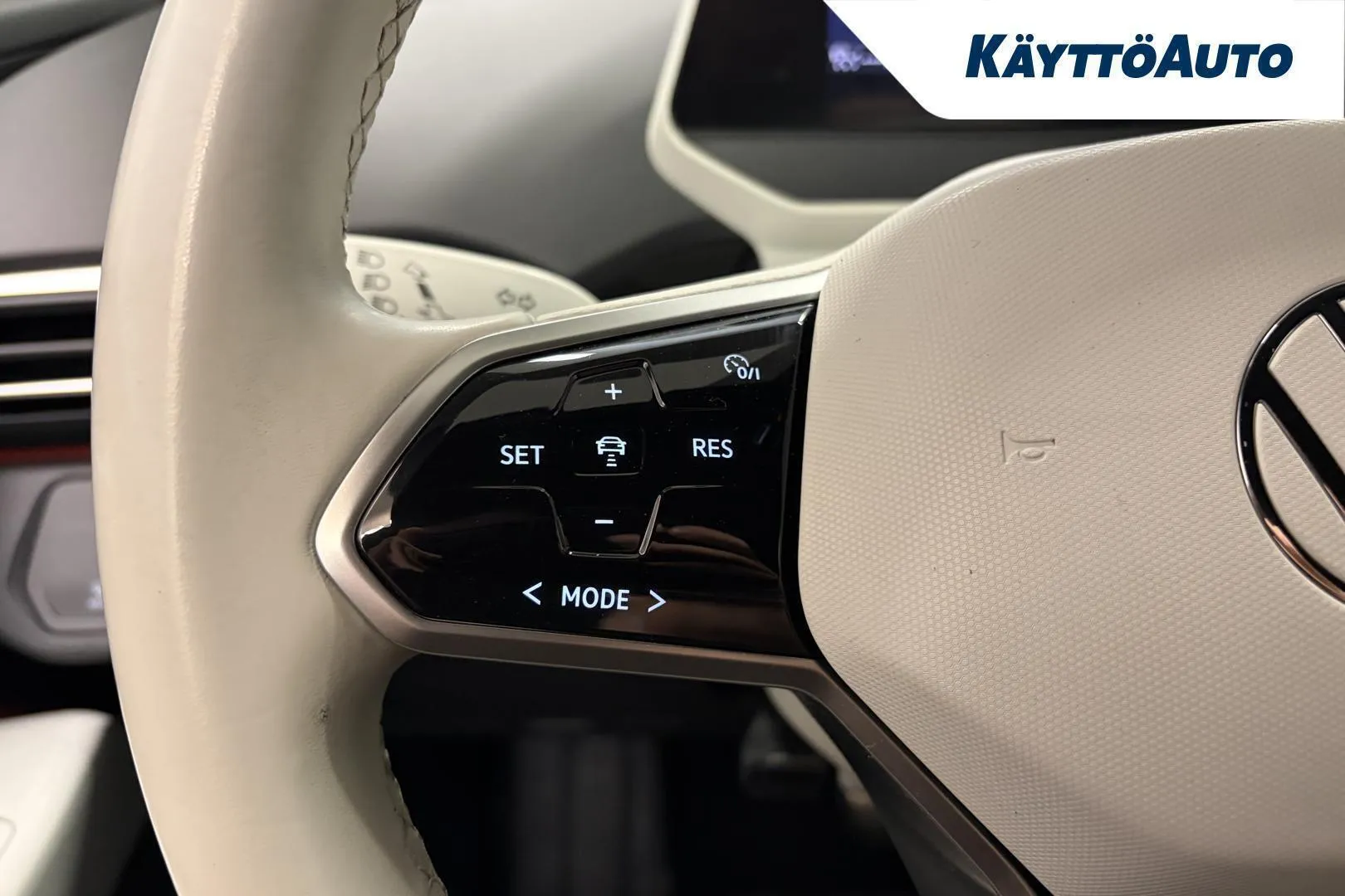 Volkswagen ID.4 KXE-478 carousel image