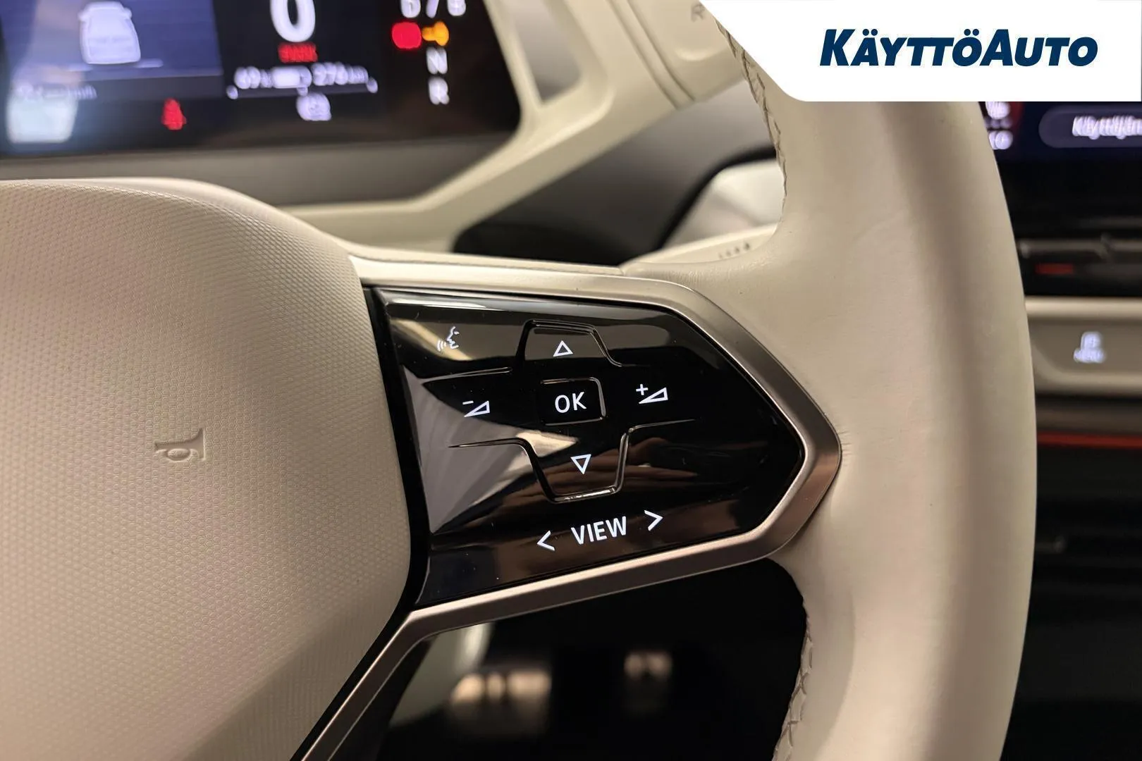 Volkswagen ID.4 KXE-478 carousel image